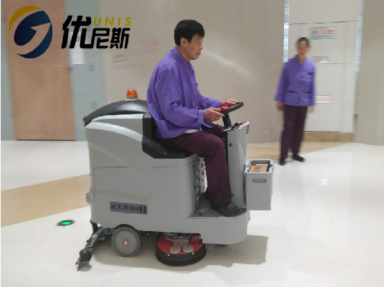 YOUNISI floor washing machine manufacturer analyzes the quality of floor washing machines