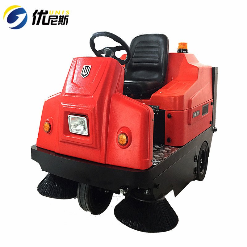 How to properly use floor washing machines and sweepers for factory floor cleaning
