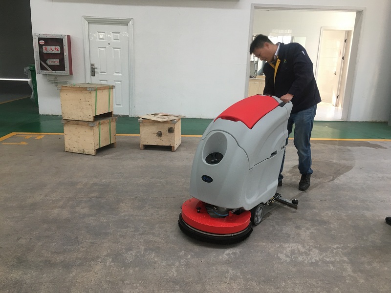 When purchasing floor washing machine accessories, be sure to choose the original configuration