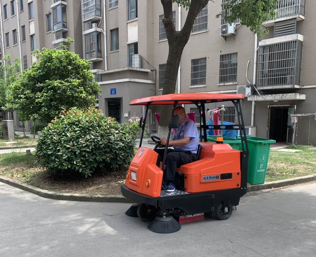Suzhou ride-on sweeper, what is the problem when the sweeper raises dust during cleaning?