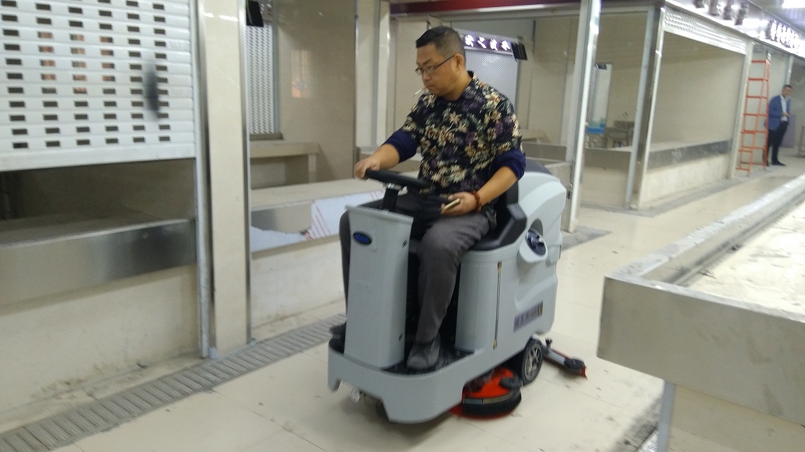 Yangzhou vegetable market floor washing machine - the new favorite in the cleaning equipment market!