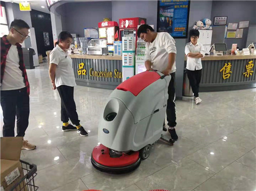 To clean marble floors, you can use a fully automatic floor scrubber. You may wish to try YOUNISI