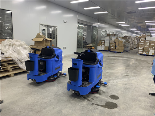 What are the good bases for choosing a ride-on floor scrubber?