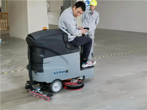 The floor washer is an expert in cigarette factory floor cleaning, saying goodbye to the era of manual cleaning.