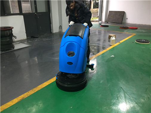 Suzhou Zhangjiagang hand push floor washing machine is very affordable