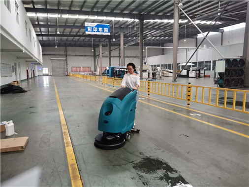 Wuxi battery floor scrubber