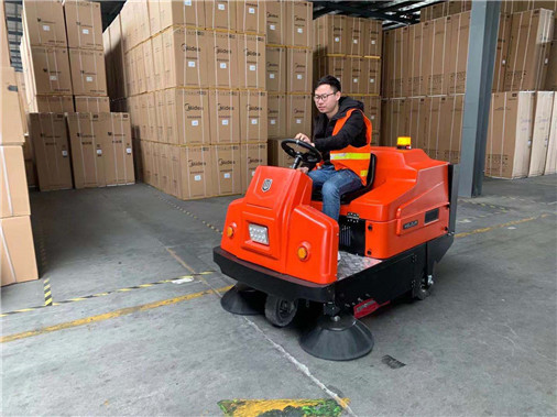 What are the functional advantages of Wuxi Jiangyin industrial electric sweeper?