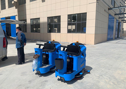 Zhenjiang ride-on floor washing machine