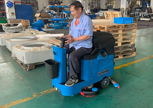 When purchasing floor washing machine accessories in Wuxi, look for the YOUNISI brand