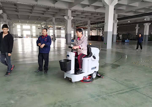 What are the reasons why the working time of the floor washing machine is reduced?