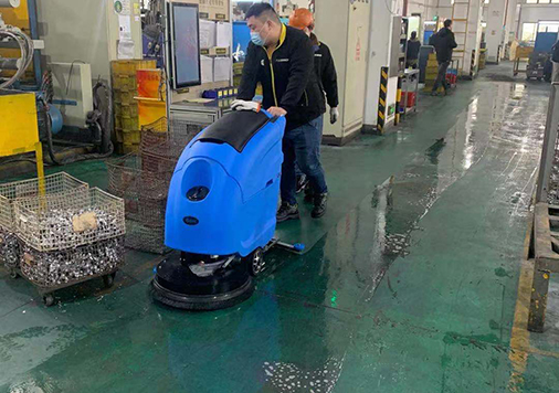 Benefits of floor scrubbers for factory workshop cleaning