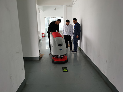 Hand push floor washing machine