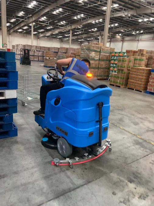 YOUNISI floor washing machine cooperates with Mixue Bingcheng