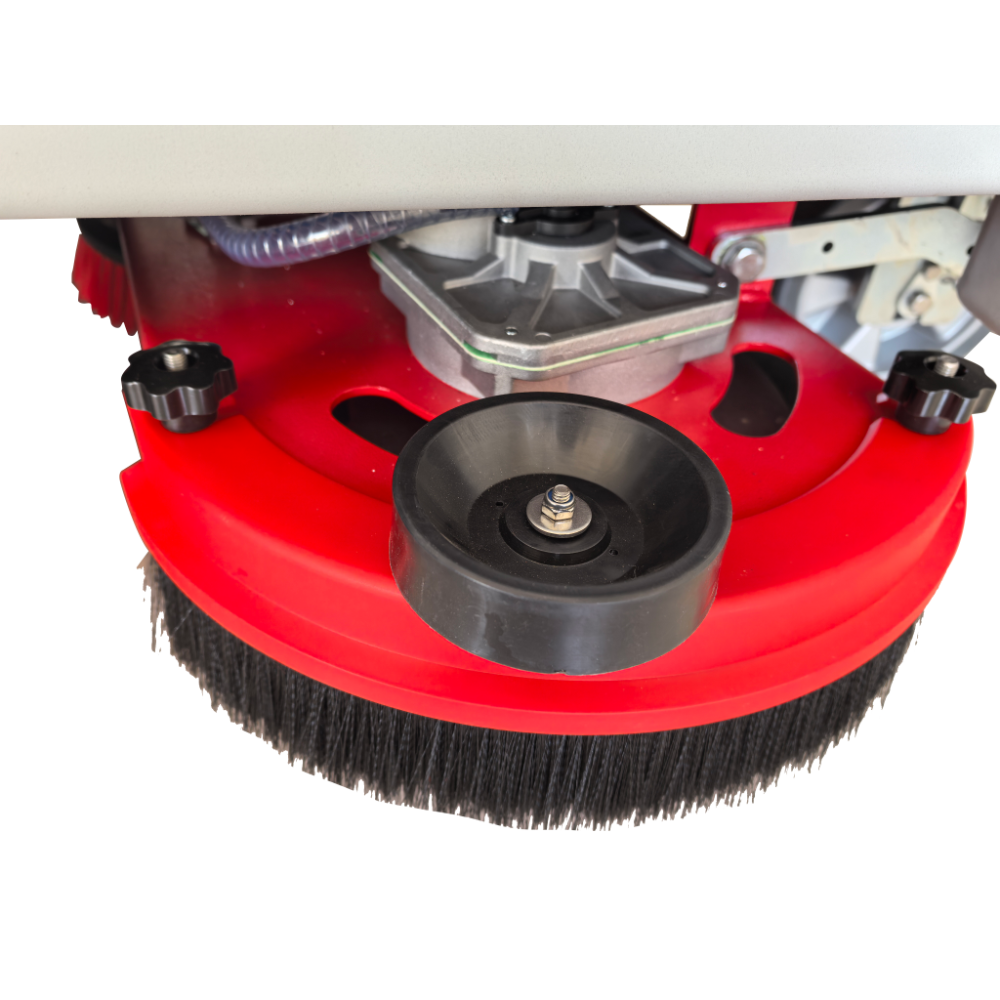 U700 Ride-On Floor Scrubber (6)